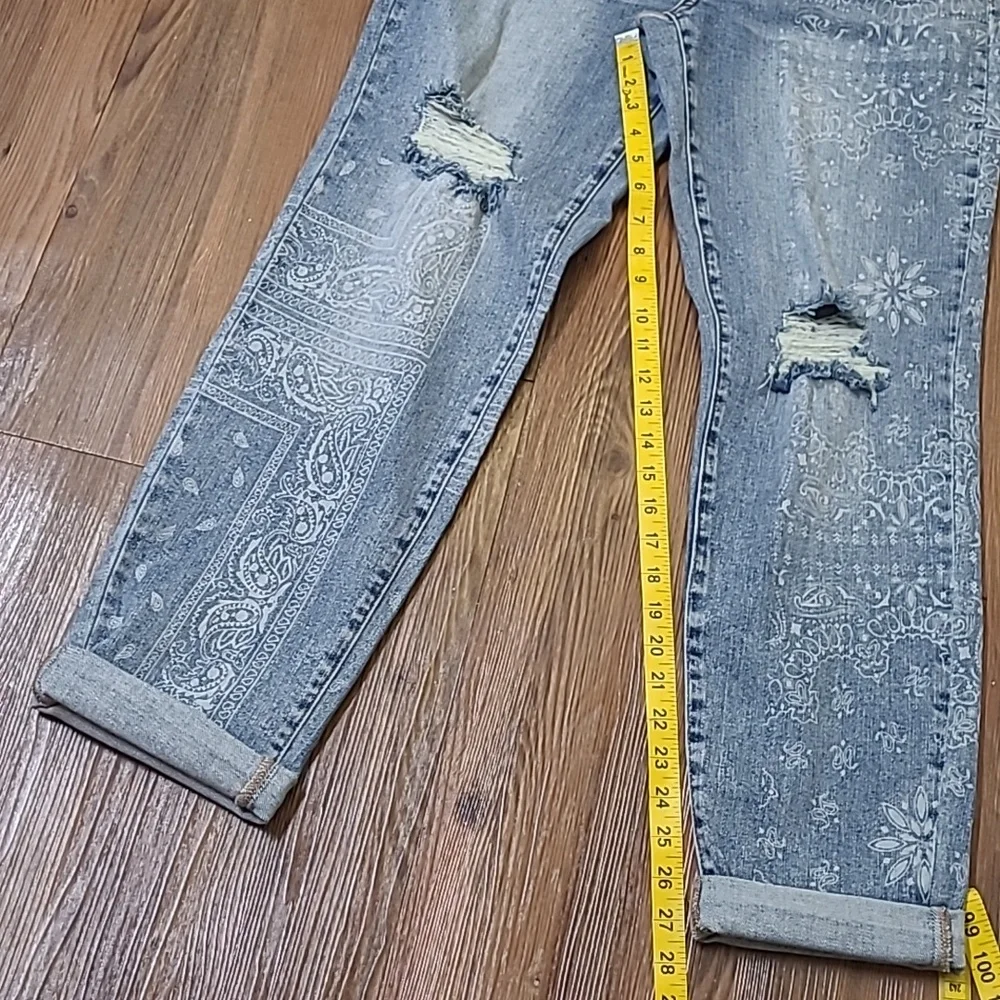 Judy‎ Blue Light Blue Paisley Boyfriend Jeans
